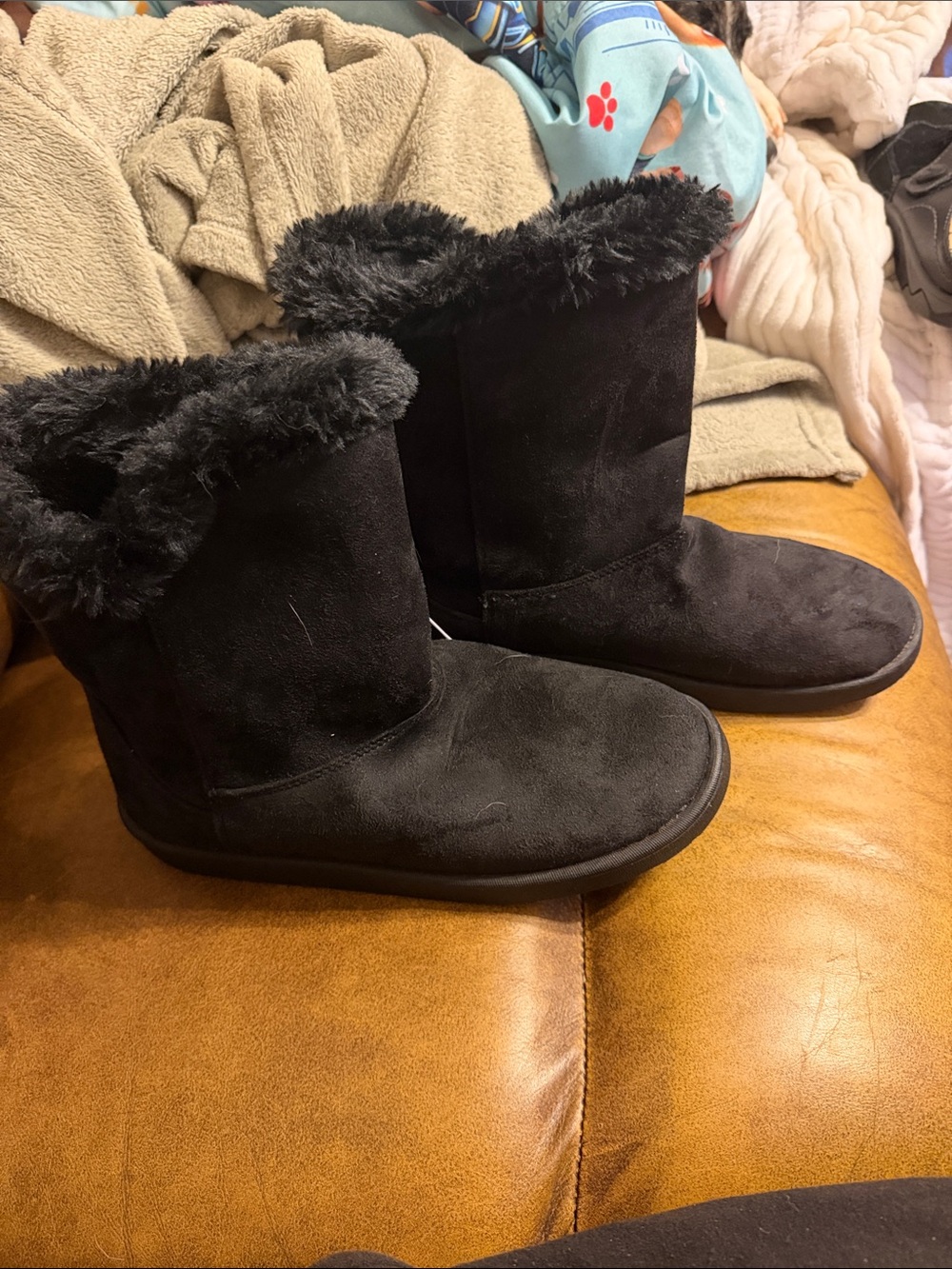 Joe Boxer Black Faux Suede Fuzzy Cuff Bootie Slippers